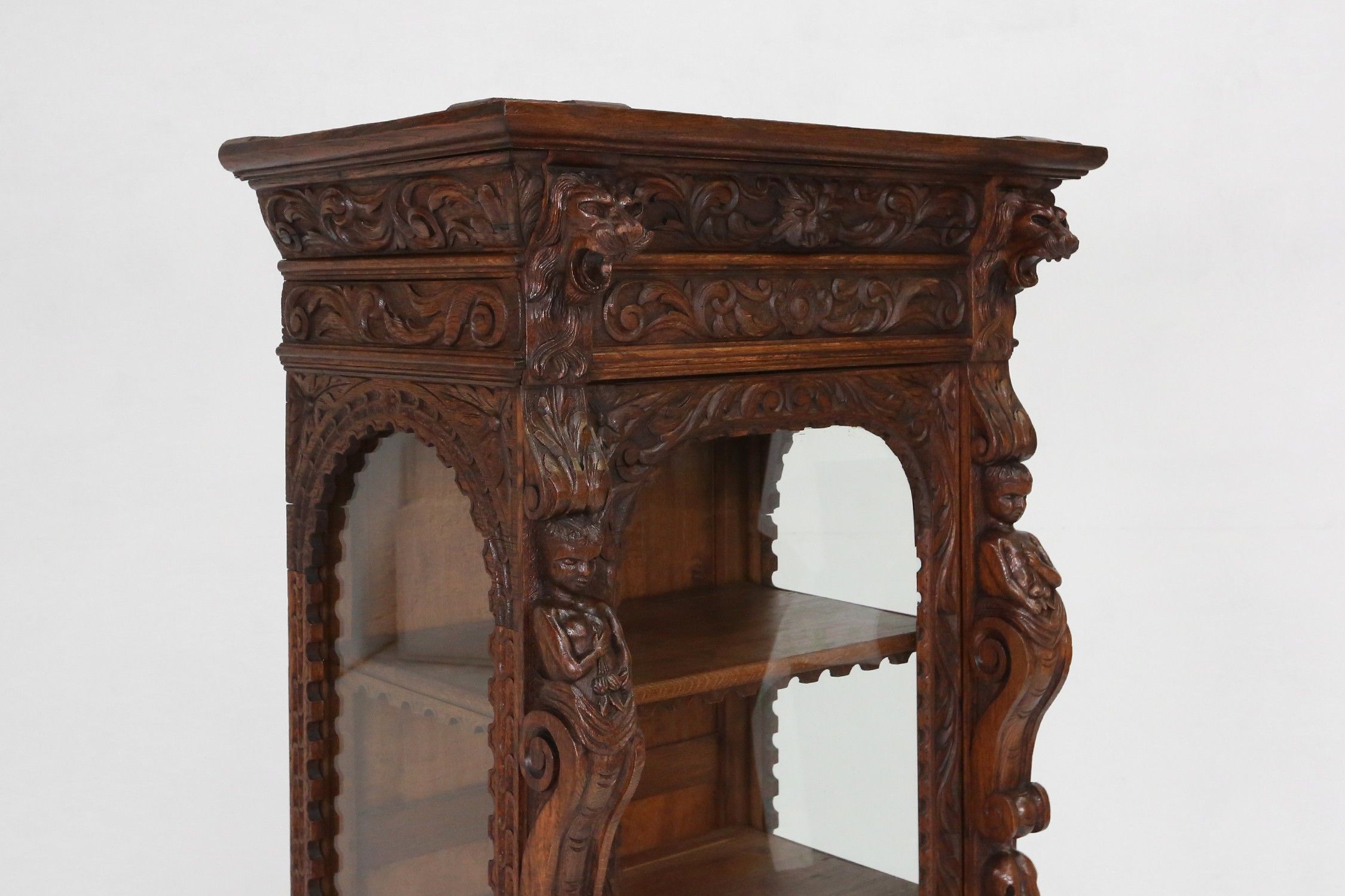Richly decorated baroque style display case in oak, Belgium 20th centurythumbnail